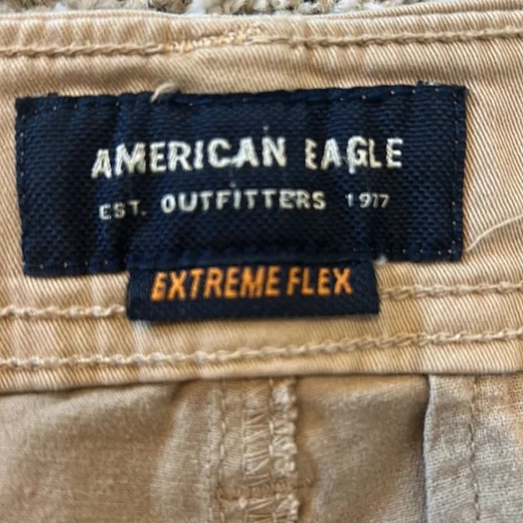 Men’s American Eagle Chino Shorts - Picture 4 of 9